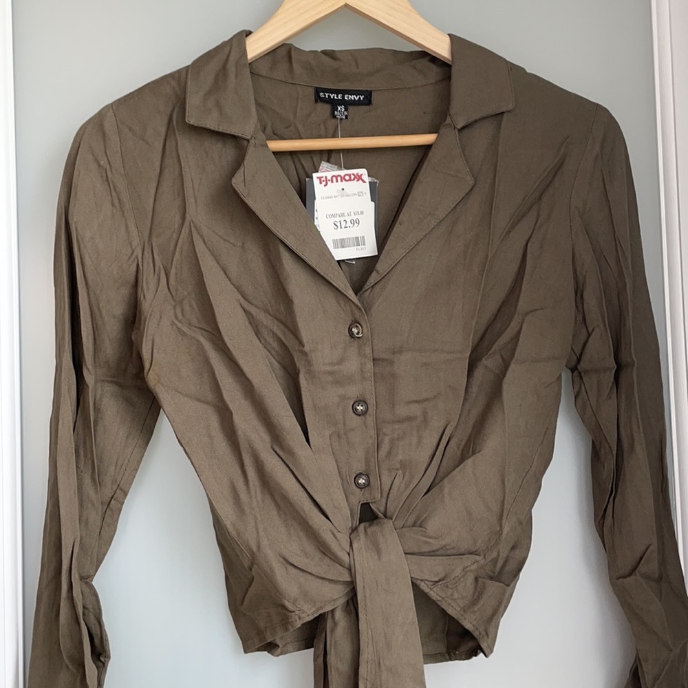 NWT Style Envy Tie Top